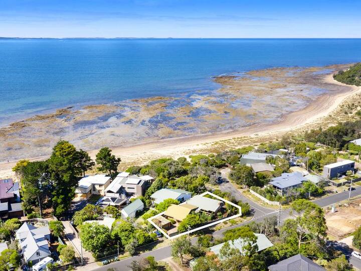 BALNARRING BEACHSIDE FAMILY PARADISE! Houses for Rent in Balnarring Beach, Victoria