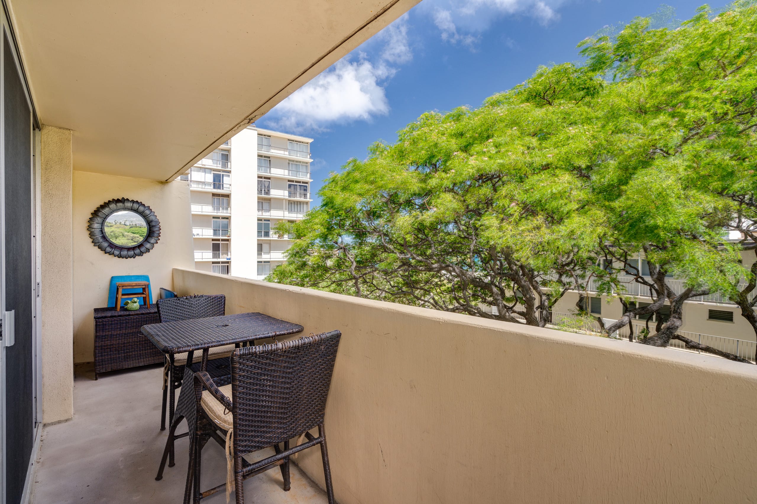 Condo in Honolulu · ★4.77 · Studio · 1 bed · 1 bath - Image 16