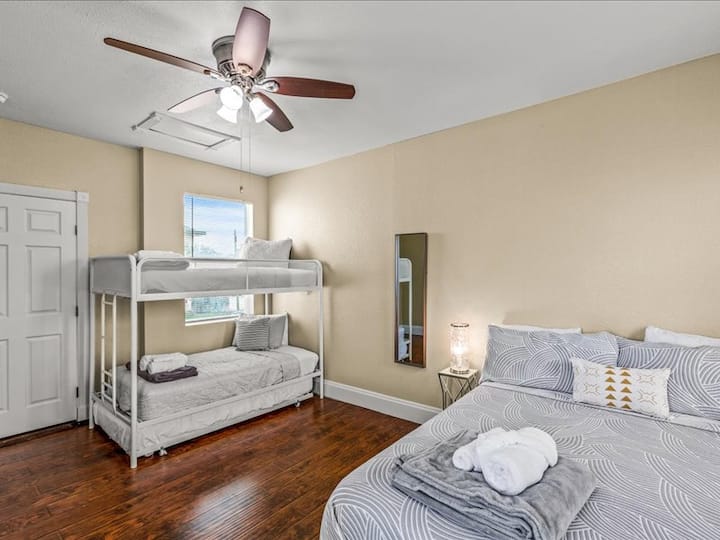 joining room with private balcony.
room has 1 queen bed and twin bunk with lower roll out mattress