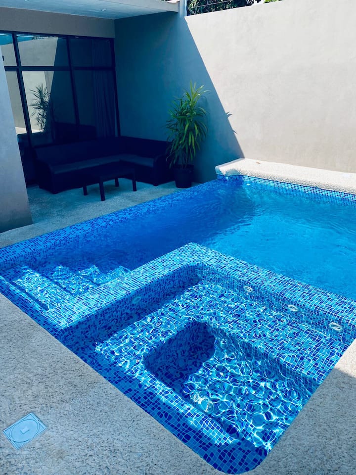 House with a private pool