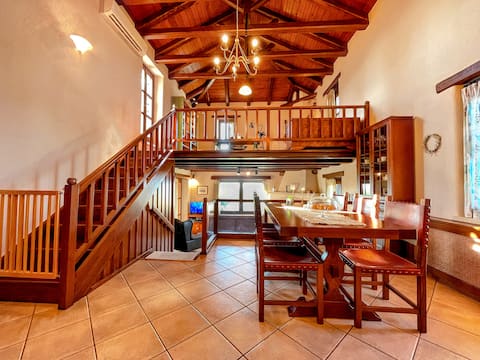 Fyllosia Villa – Amazing Views near Knossos Palace