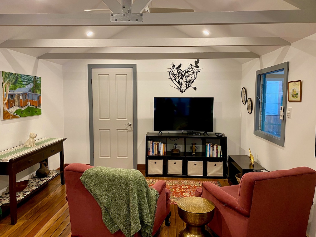 Annonce Airbnb populaire: Cute and quirky 3-bedroom 1920's cottage à Sydney