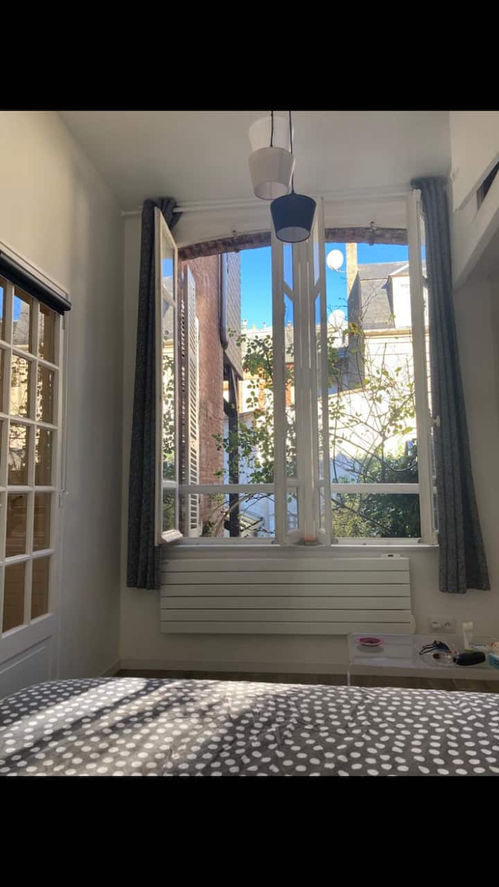 ห้องนอนใหญ่