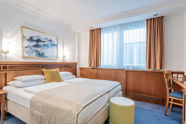 Double Room Near Old Town With Breakfast - Innsbruck
