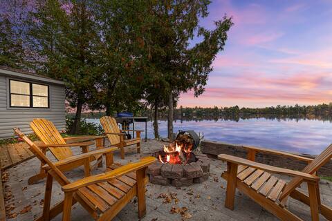 Lakefront cottage with Fireplace Sauna Mini forest