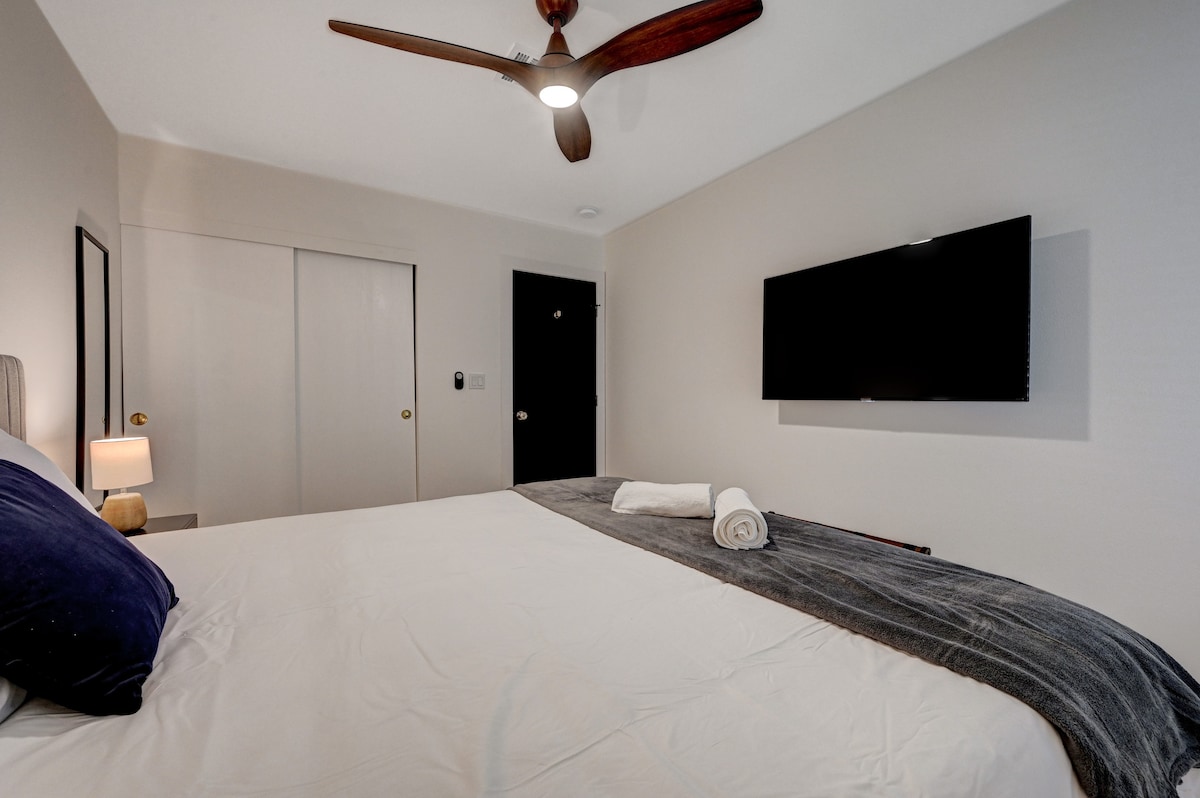 Cozy Retreat Near UNLV, Las Vegas Strip - Houses for Rent in Las Vegas,  Nevada, United States - Airbnb