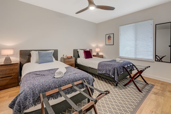 Საძინებელი №5 2 ორადგილიანი XL საწოლით