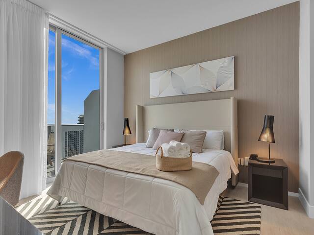 5 ★ PH BREATHTAKING Ocean View Brand New 2BR/BTH gallery image 2