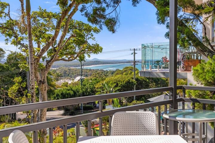 Sundowner 3: Ocean Views near Noosa Main Beach