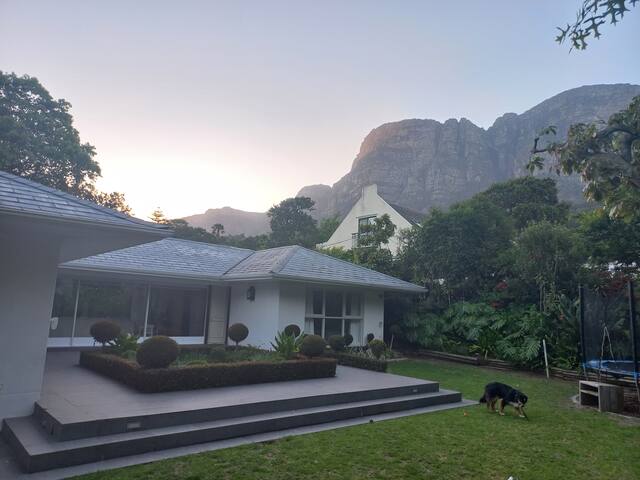 Cheerful family holiday home with pool (+inverter) gallery image 5