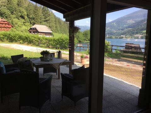 New bungalow at privat beach (6-8 pers.)