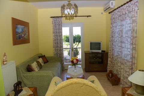 Successful Airbnb property: Mushroom House in Δήμος Νότιας Κυνουρίας
