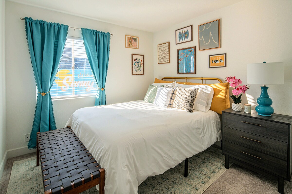 This bedroom has a Helix Midnight Luxe queen-sized bed