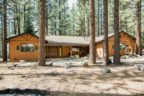 Walker Ranch: Private Mountain Escape on 10 Acres