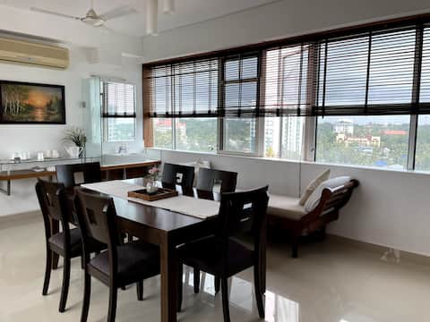 Spacious 2 bedroom apartment in the heart of TRV