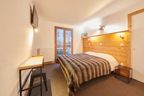 Centre VALLOIRE room, 80 m from the slopes !⛷ ⛷⛷ ⛷