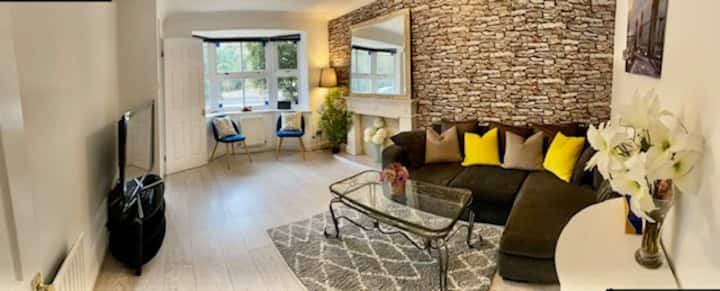 טרקלין עם נוף לנהר