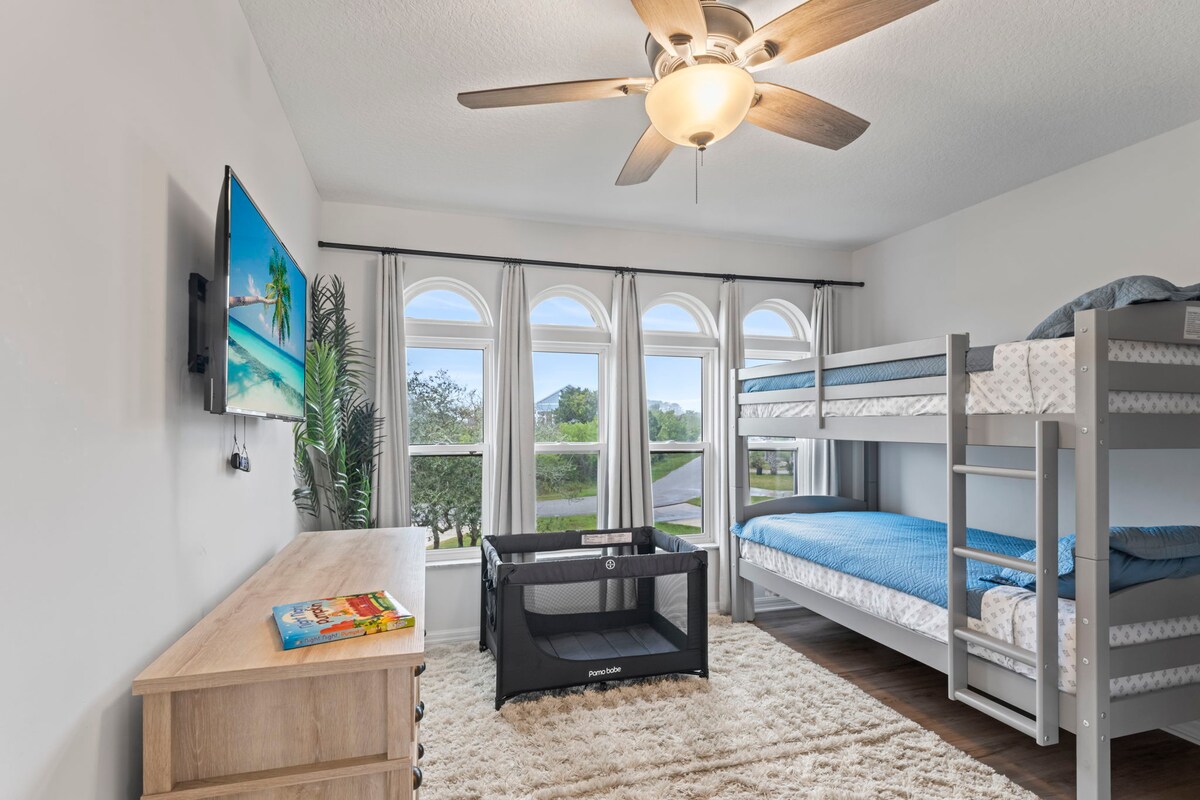 ¡Literas y juegos! ¡Diversión para los niños!