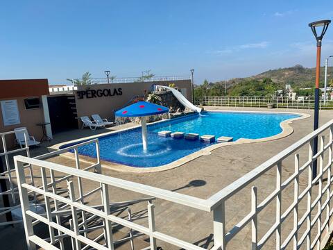 Las Pergolas Vacation House  15 min to 🏖& 🏙