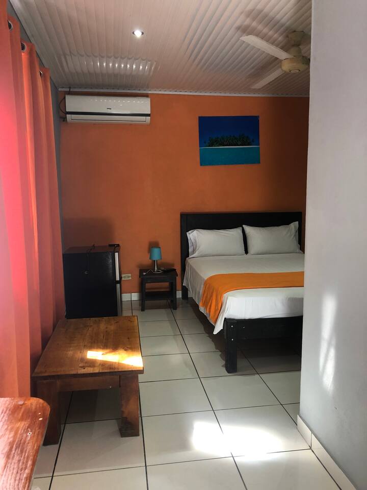 Habitación para 2, cerca de Playa Manuel Antonio Apartments for Rent