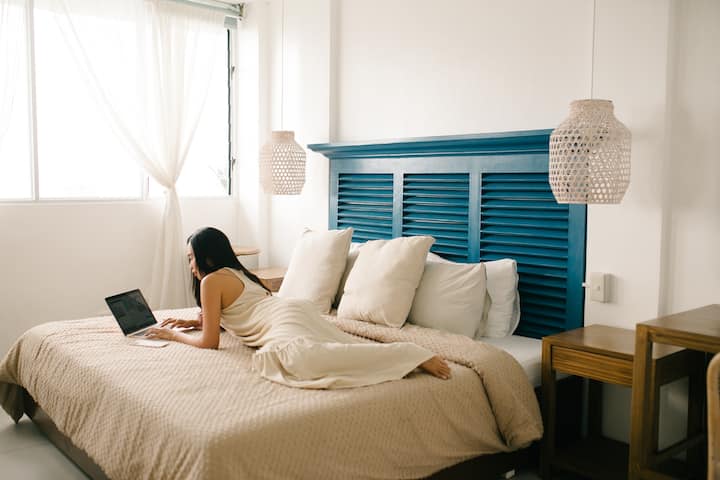 Habitación en una villa con vista al mar: 1 Cama king