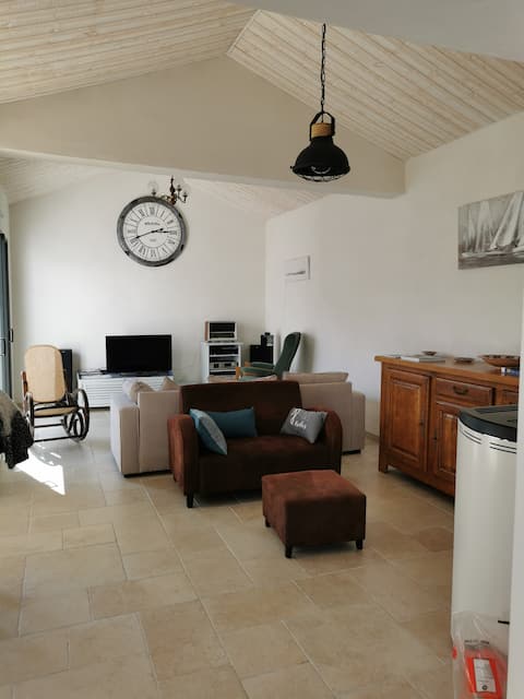 Top Airbnb: Maison Noirmoutrine in the city center, close to everything in Noirmoutier En L'île