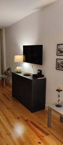 Type 2 Apartment: Rua das Flores -Porto Downtown gallery image 3