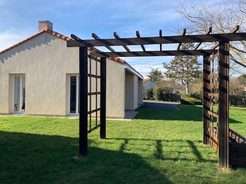 Jardin Noisette Bed & Breakfast