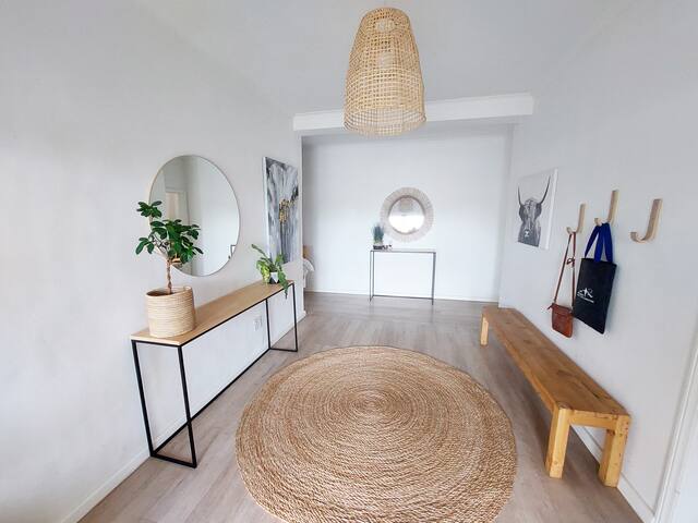 Cheerful family home with a separate cottage gallery image 3