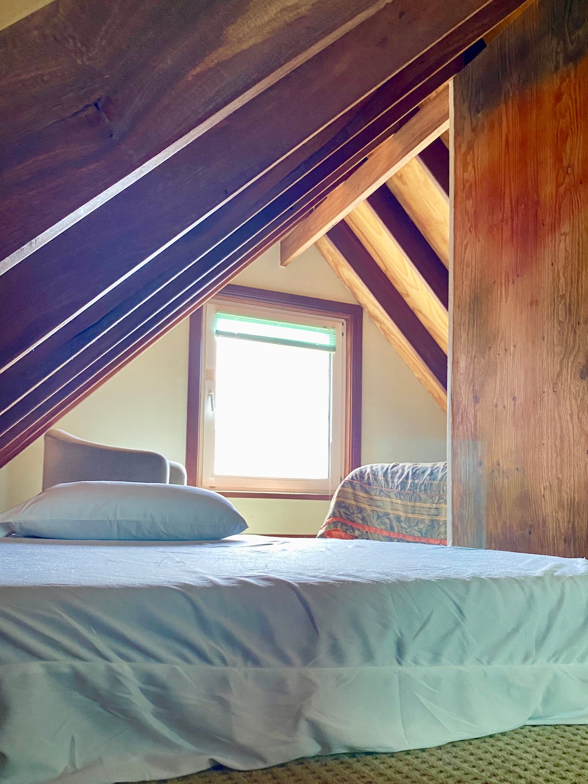 3rd floor loft with floor mattress and 2 single beds, great for people who enjoy climbing the loft ladder!