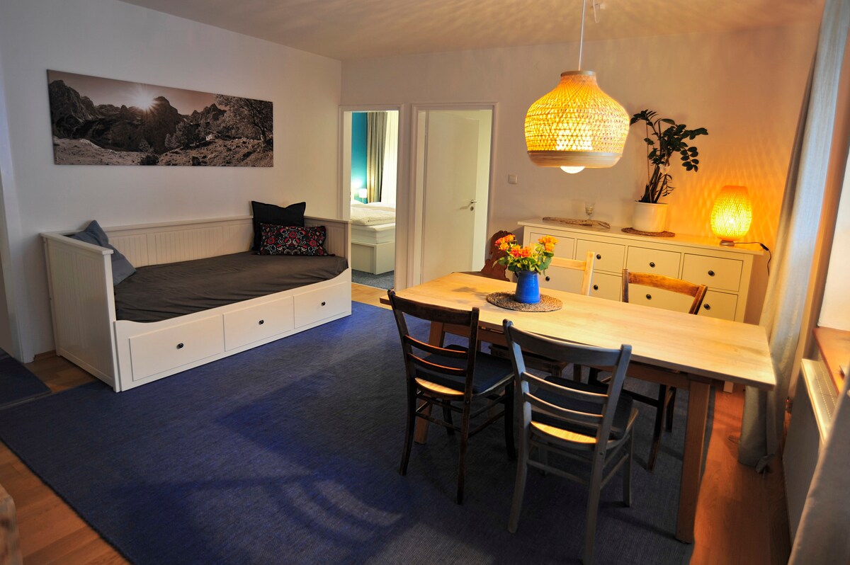 Erfolgreiche Airbnb-Immobilie: Ideally located stylish apartment with mountain views in Garmisch Partenkirchen