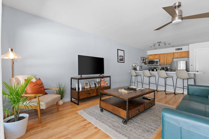 Perfect Lakeside Condo | Pool & Lake Access - Southpark Meadows - Austin