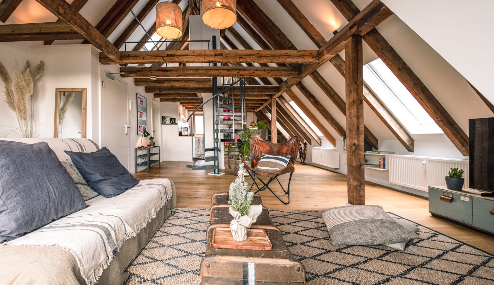 Modern and cozy loft in a central location.