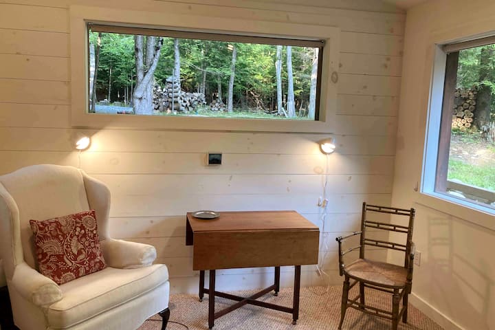Whimsical High Peaks Compound - Sleeps 4 - Tabletop Mountain, Keene Valley