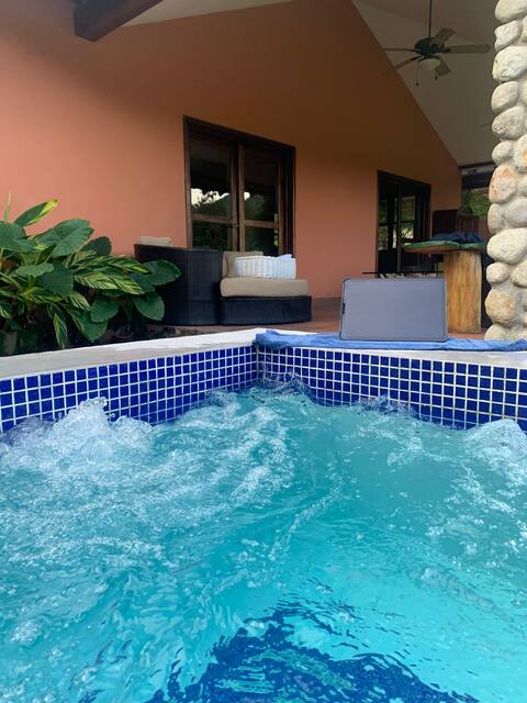 Full of life with jacuzzi at Gaital National Park