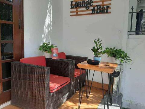 Hue Corner House / Near Citadel / Nice Terrace