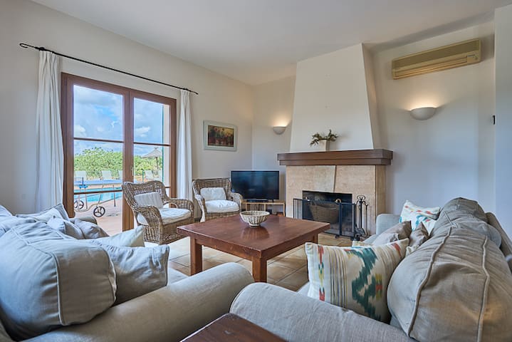 Fandango, villa for 12