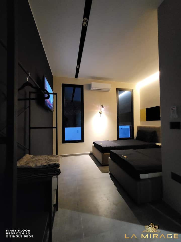 Საძინებელი #3 ორი ერთადგილიანი საწოლით