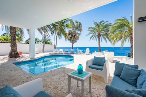 Stunning Oceanfront -3min to beach, Coral Estate