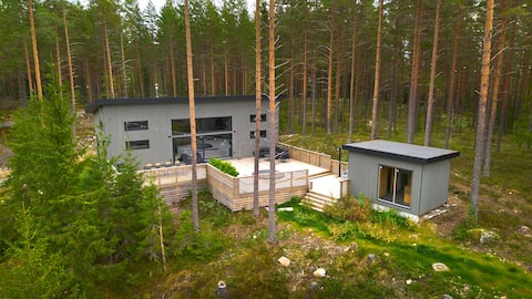 Skogly - Private Sauna and Hot Tub!