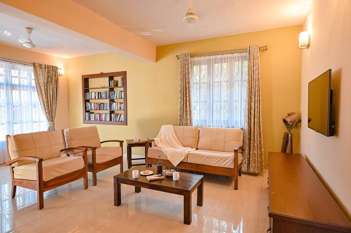 Living room image 4