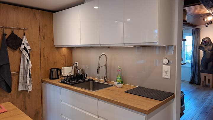 Petite Chambre Dans Les Combles, Endroit Calme - Montreux