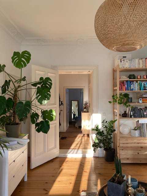 Successful Airbnb property: Sunny and calm Apartment in Friedrichshain in Berlin