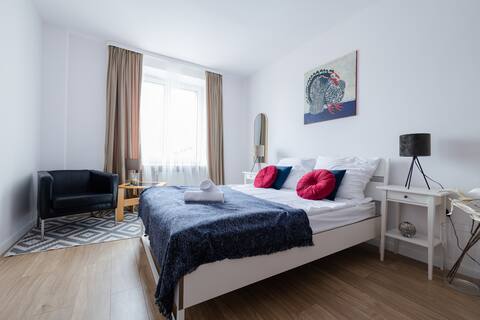 Under the Wings | 2-bedroom apartment, city centre