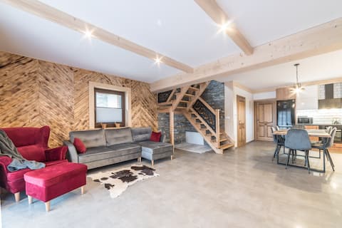 Top performing Airbnb: Zbyrcoki - Cottages in the Mountains - cottage 1 in Gmina Bukowina Tatrzańska
