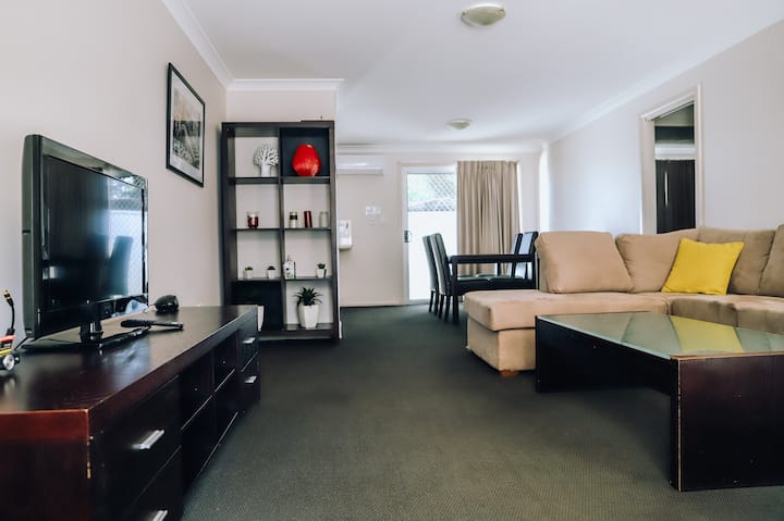 Modern Two Bedroom Unit. Home Away From Home. - Gunnedah