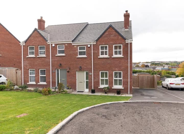 Banbridge Holiday Rentals & Homes Northern Ireland, United Kingdom