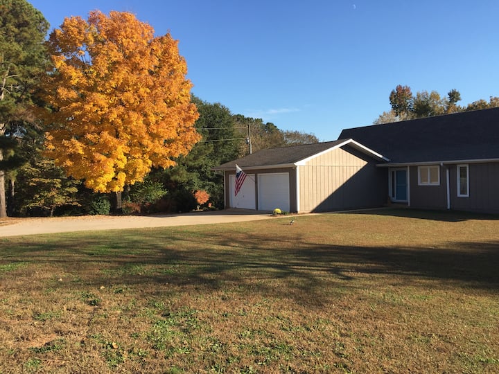 Hartwell Vacation Rentals & Homes United States Airbnb