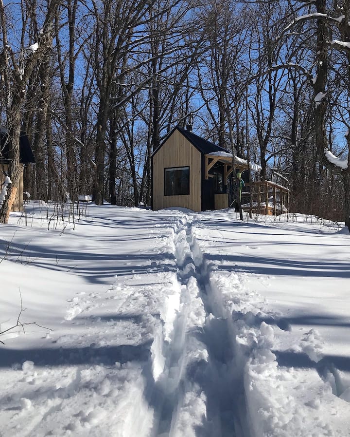 Jay Hut Huts for Rent in Boissevain, Manitoba, Canada Airbnb
