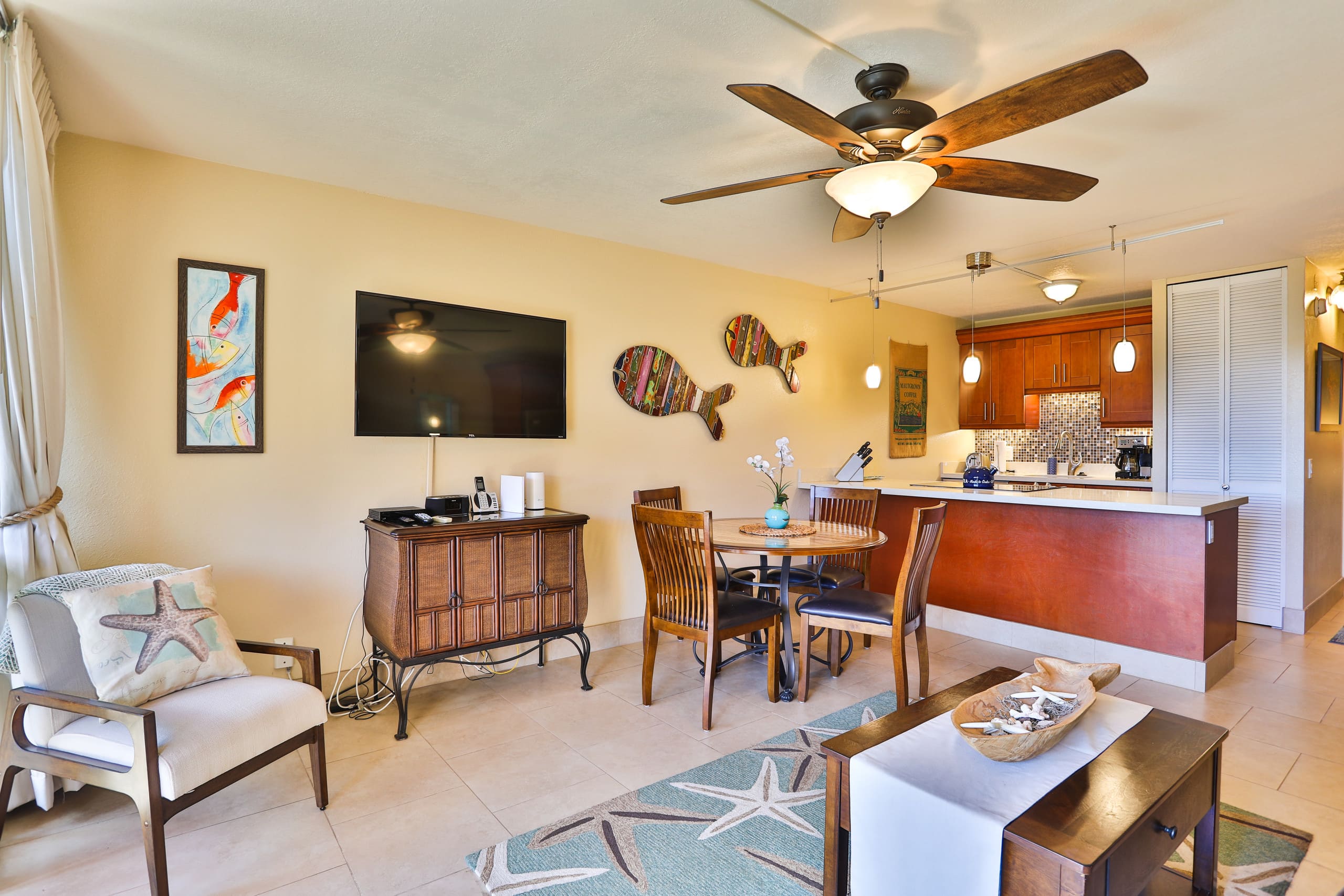 Condo in Kihei · ★4.89 · 1 bedroom · 3 beds · 1 bath - Image 2